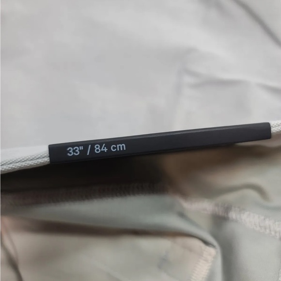 Lululemon ABC Pant Relaxed Fit Crop Pant Utilitech Fabric Seal Gray Size… - Picture 6 of 10